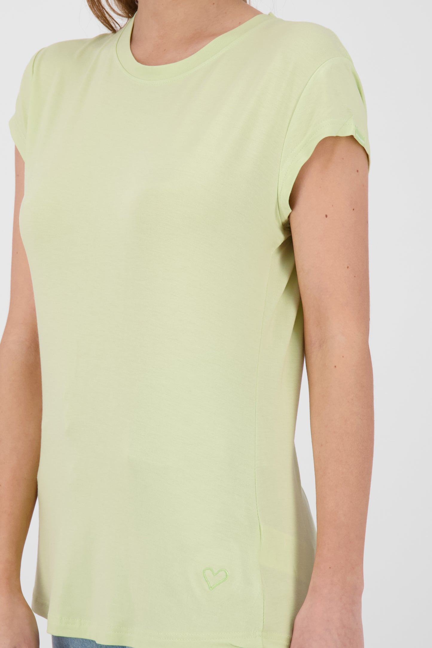 Vielseitiges Basic-Shirt für stylische Outfits: MimmyAK A von Alife and Kickin Hellgrün